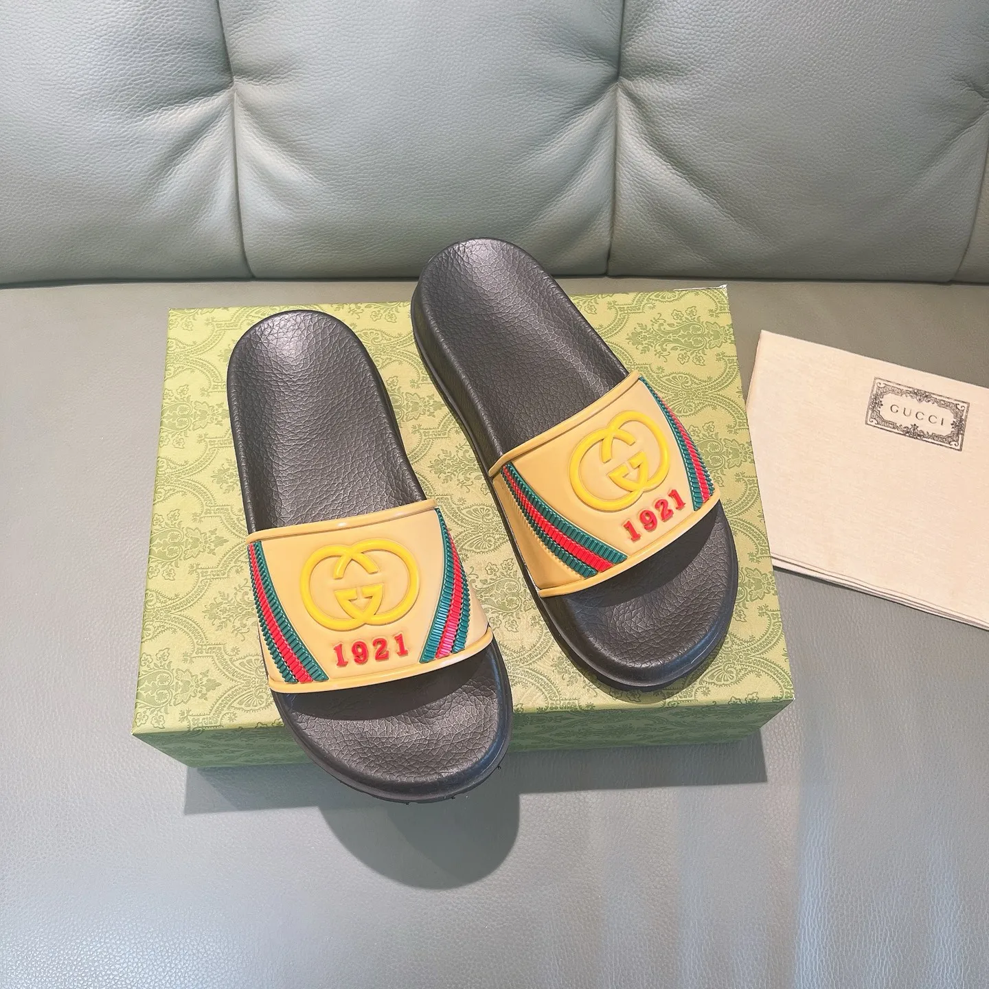 Men's Men's Shoes 130🐮🐮Gucci Gucci Slippers Gucci 2024 latest beach sandals slippers Original molding double G LOGO Original molding consistent Outsole: Men's Men's Shoes u double-layer outsole Size: 35-46